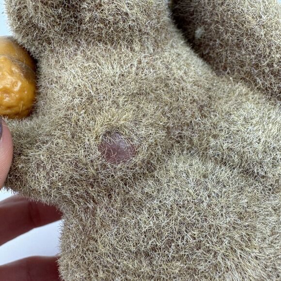 Vintage Flocked 6" Squirrel Holding Acorn Bank With Stopper Made in Hong Kong - Picture 2 of 7